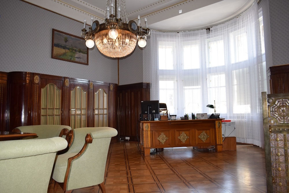 Image 0